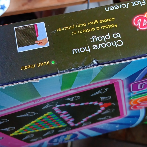 A light bright from Hasbro,yr 2010 model unopened. - Picture 2 of 4